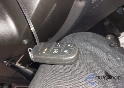 2019 Jeep Compass Limited 4X4 from USA, damaged, VIN 3C4NJDCB1KT619204